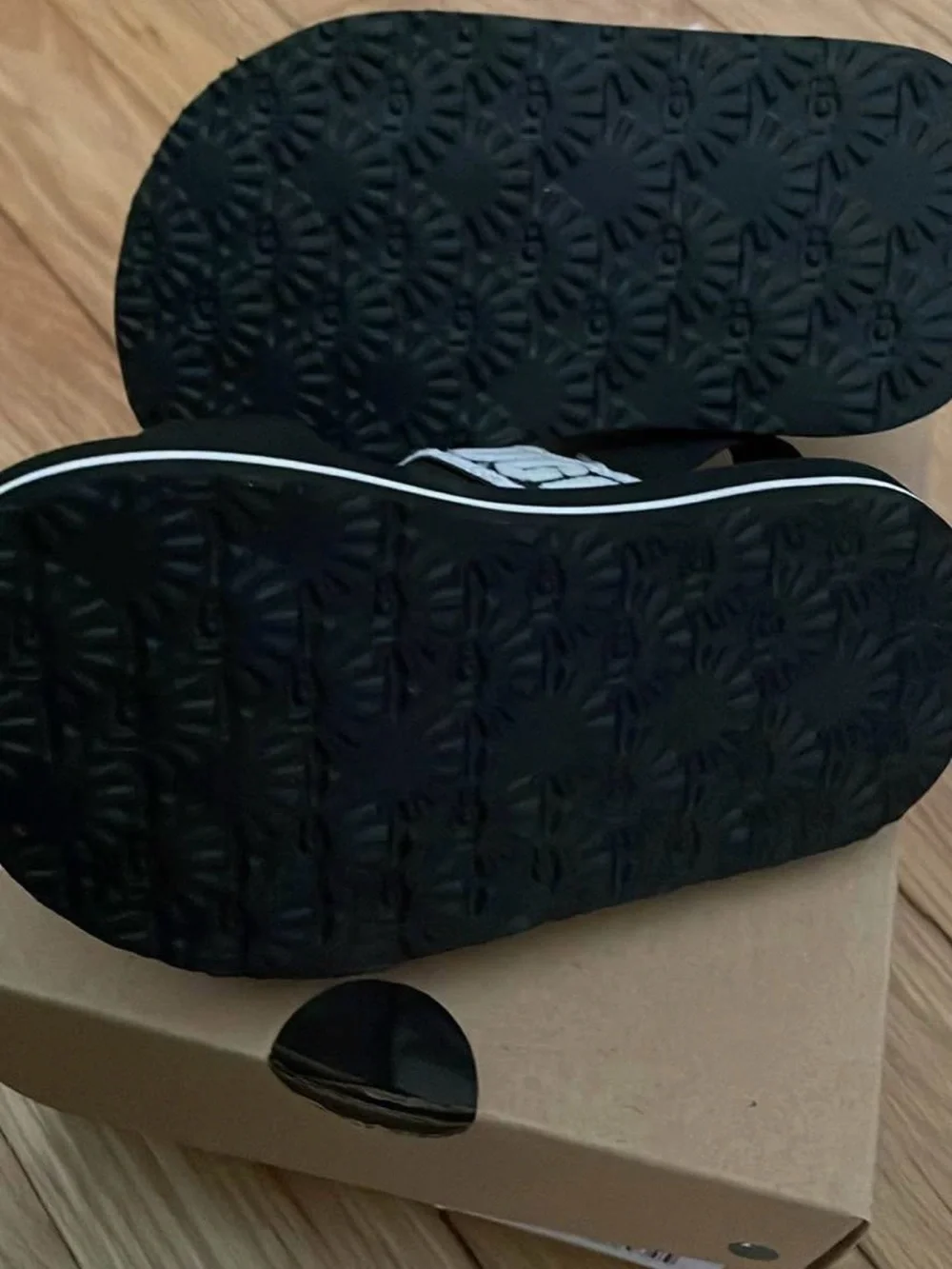 UGG T Zuma Sling toddler Sandals 6C